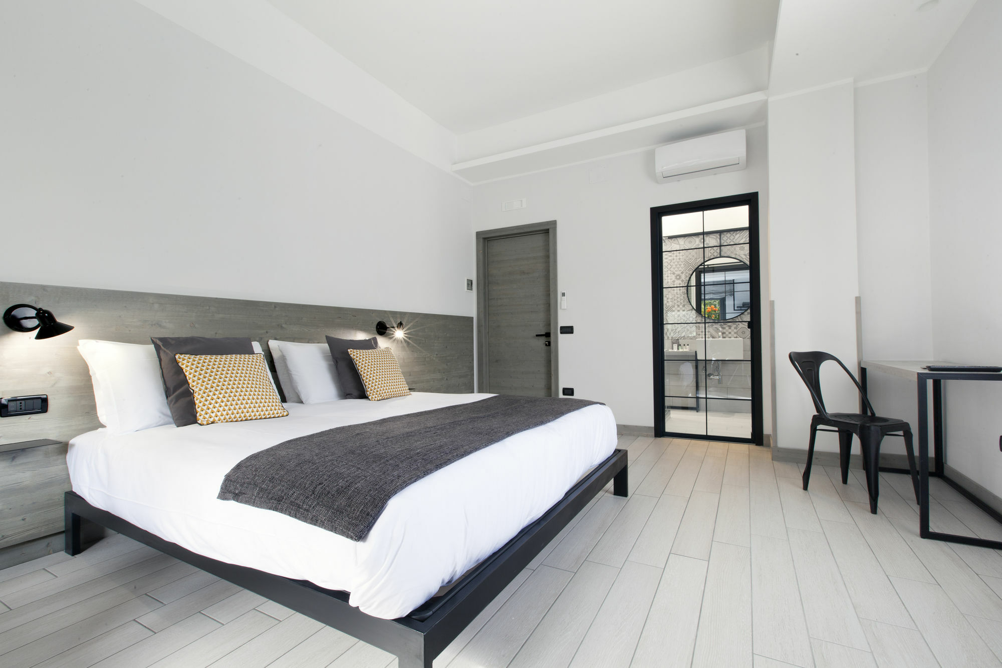 La Ferrovia Guest House Сорренто Экстерьер фото