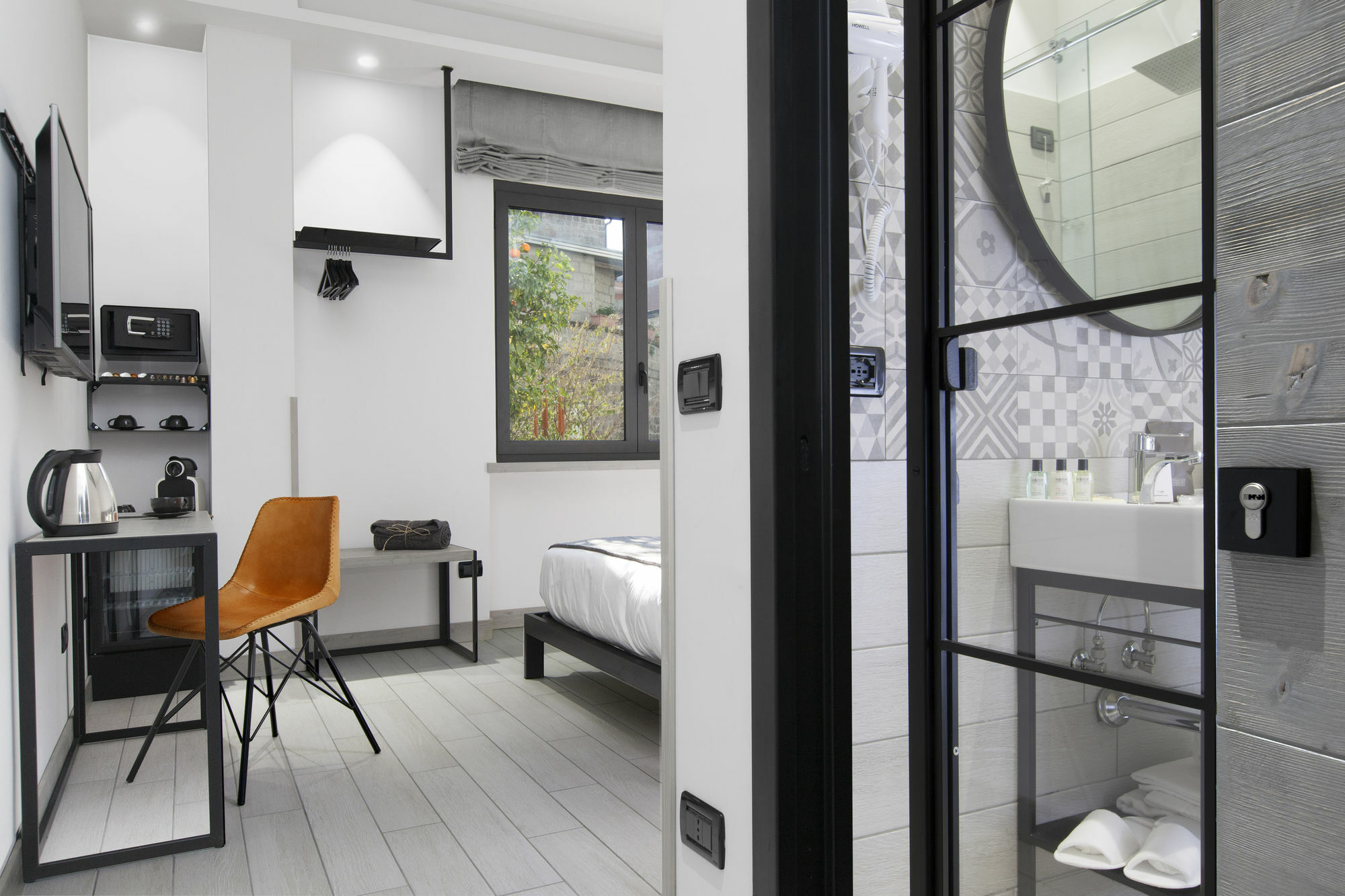 La Ferrovia Guest House Сорренто Экстерьер фото